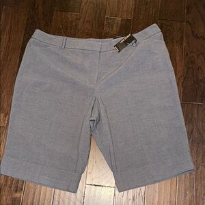 NWT Lane Bryant Women's Elegant Gray Bermudas